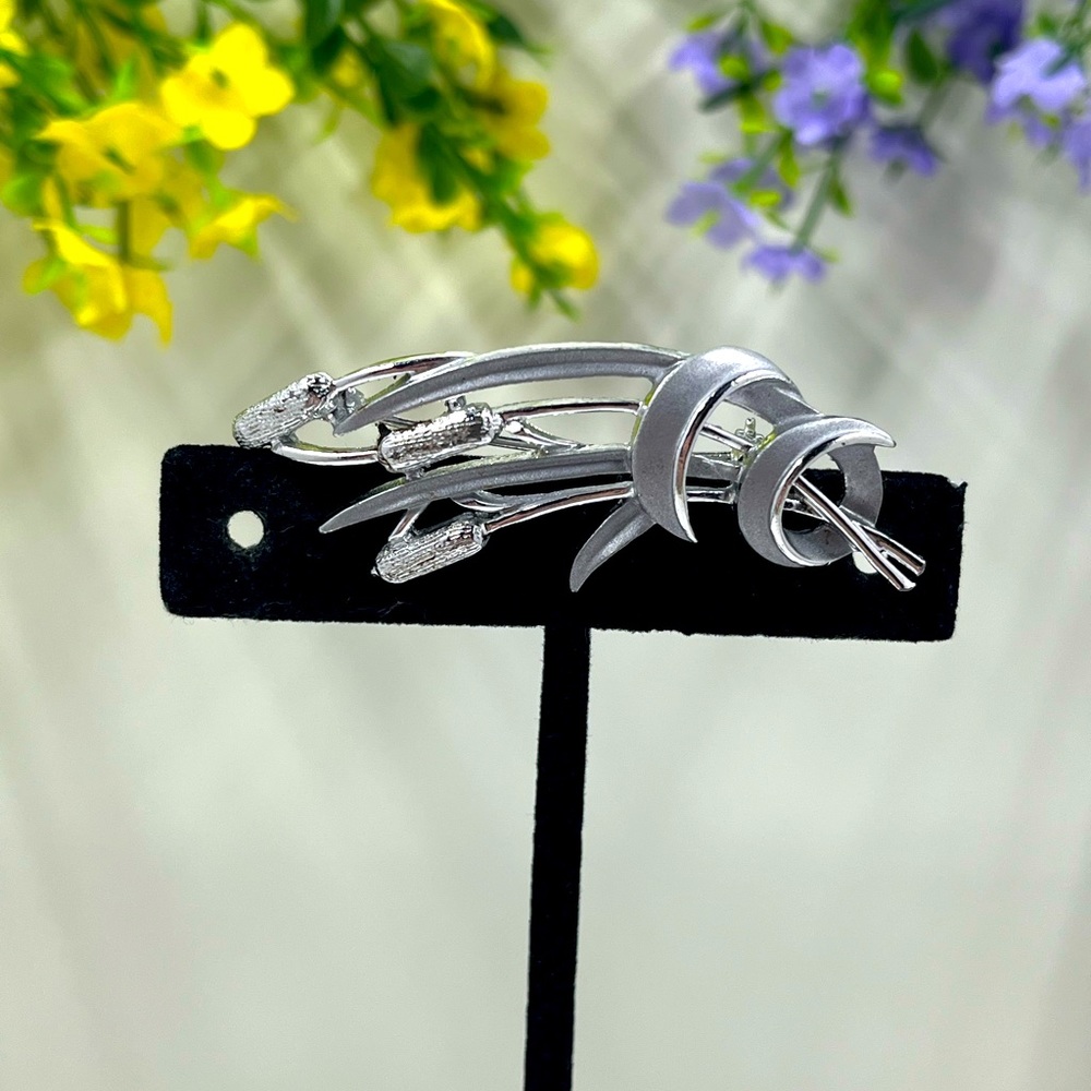 Abstract Wheat Design Silver Plated Vintage Brooch